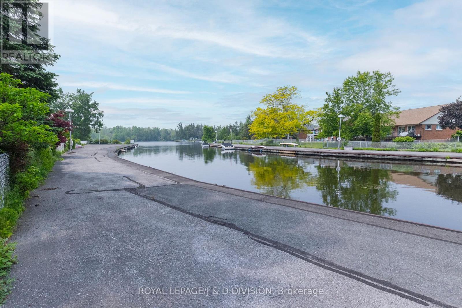 9 Victoria Avenue, Selwyn, Ontario  K0L 2H0 - Photo 4 - X12434436