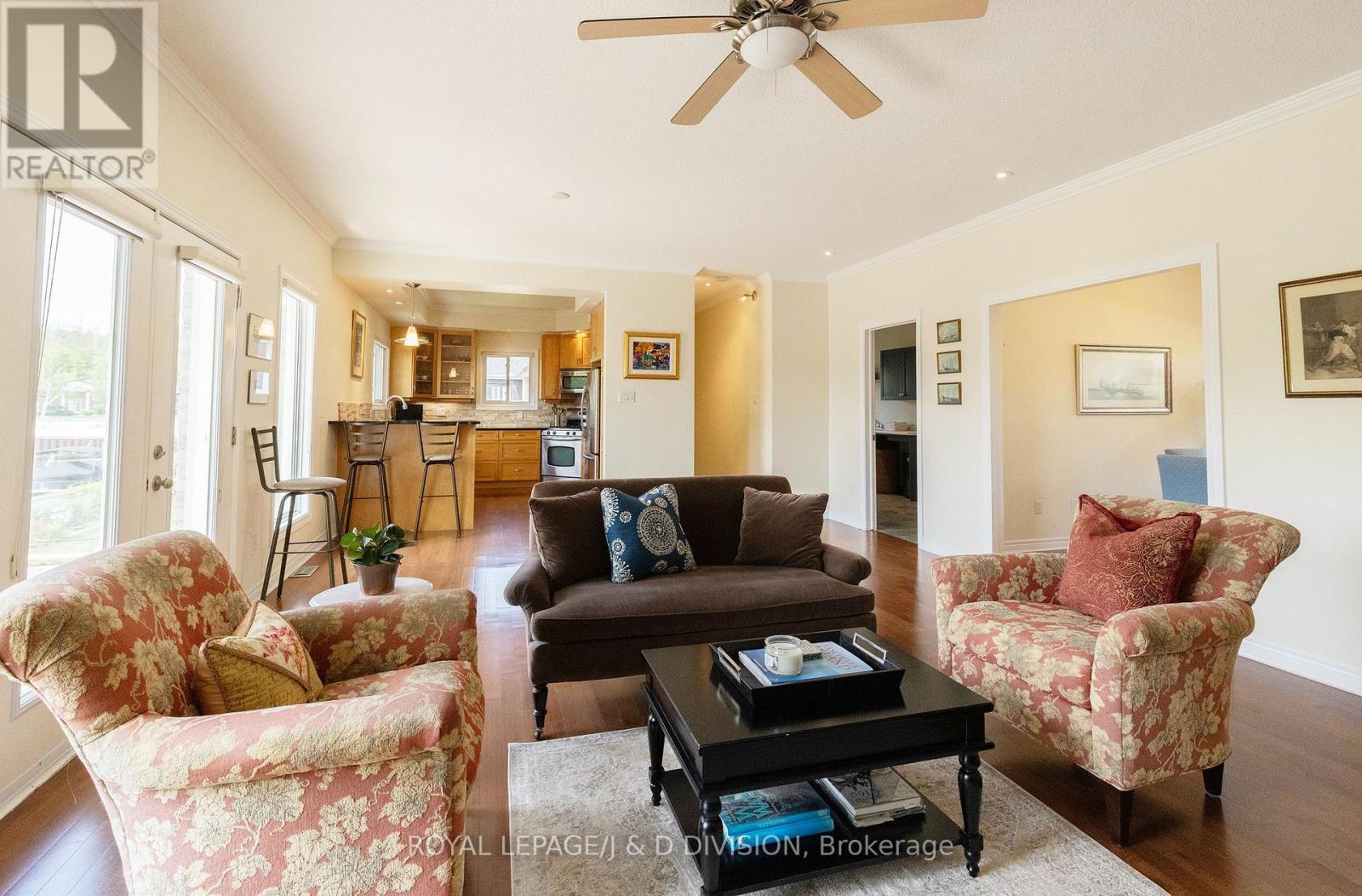 9 Victoria Avenue, Selwyn, Ontario  K0L 2H0 - Photo 6 - X12434436