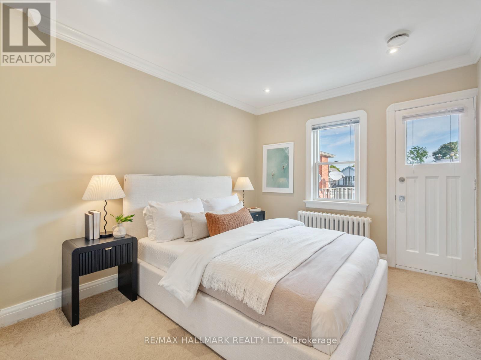 839 Carlaw Avenue, Toronto, Ontario  M4K 3L1 - Photo 16 - E12435237