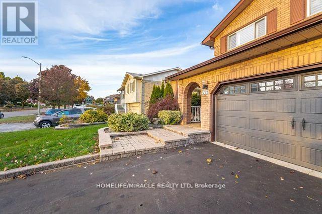 483 Labrador Drive, Oshawa, Ontario  L1H 7G1 - Photo 5 - E12435252