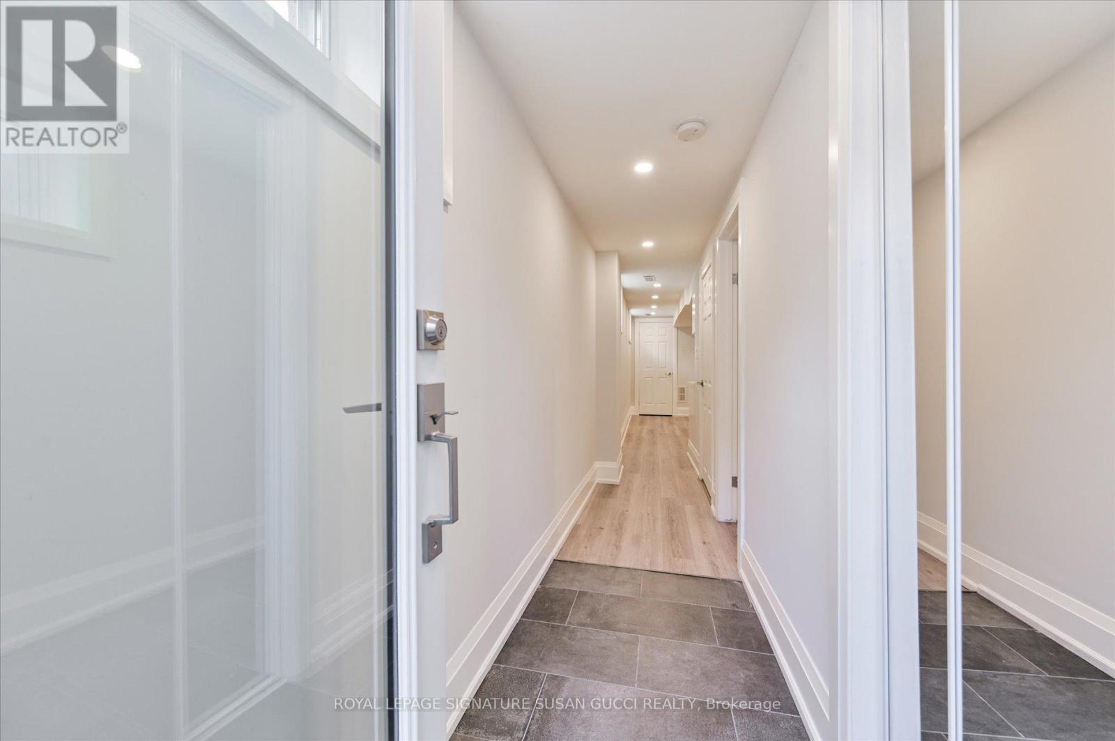 972 Cosburn Avenue, Toronto, Ontario  M4C 2W9 - Photo 21 - E12435258