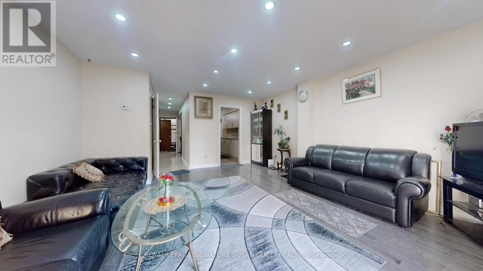 46 Albion Avenue, Toronto, Ontario  M1L 1J6 - Photo 6 - E12435304