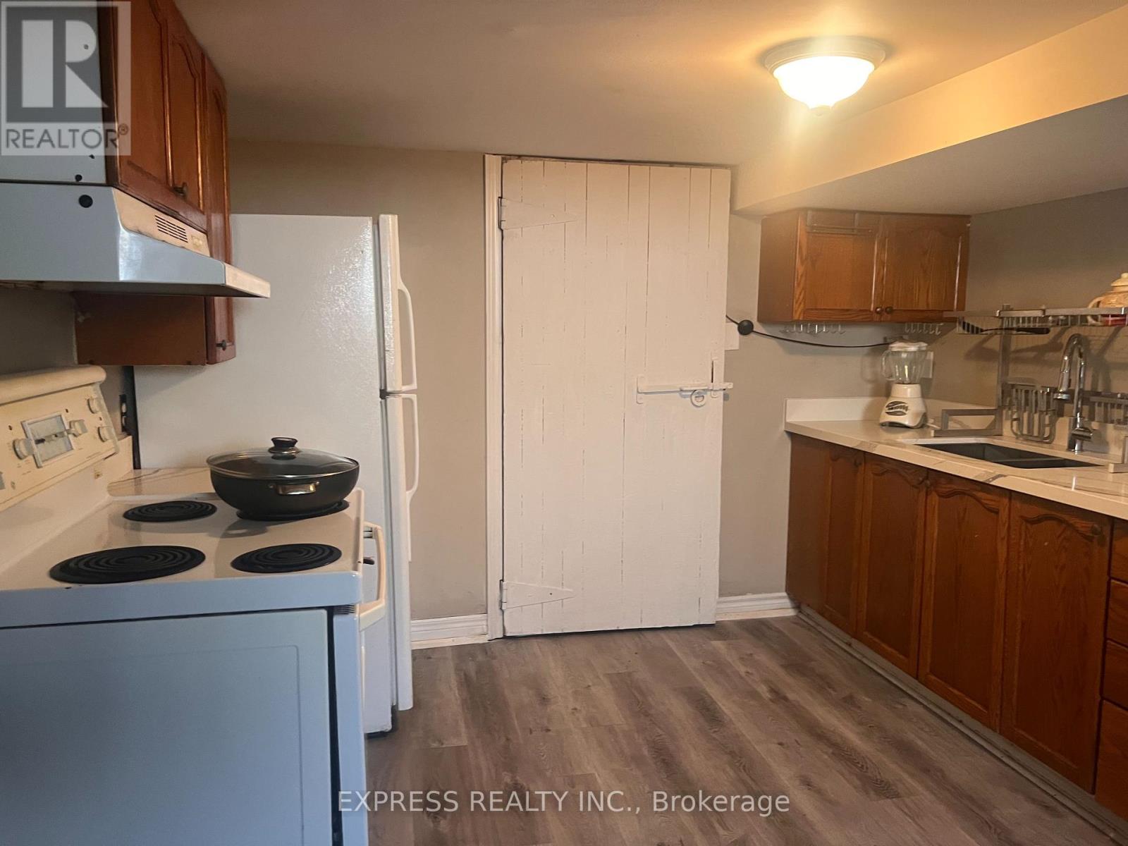 Bsmt - 80 Taunton Road W, Oshawa, Ontario  L1G 3T2 - Photo 3 - E12435307