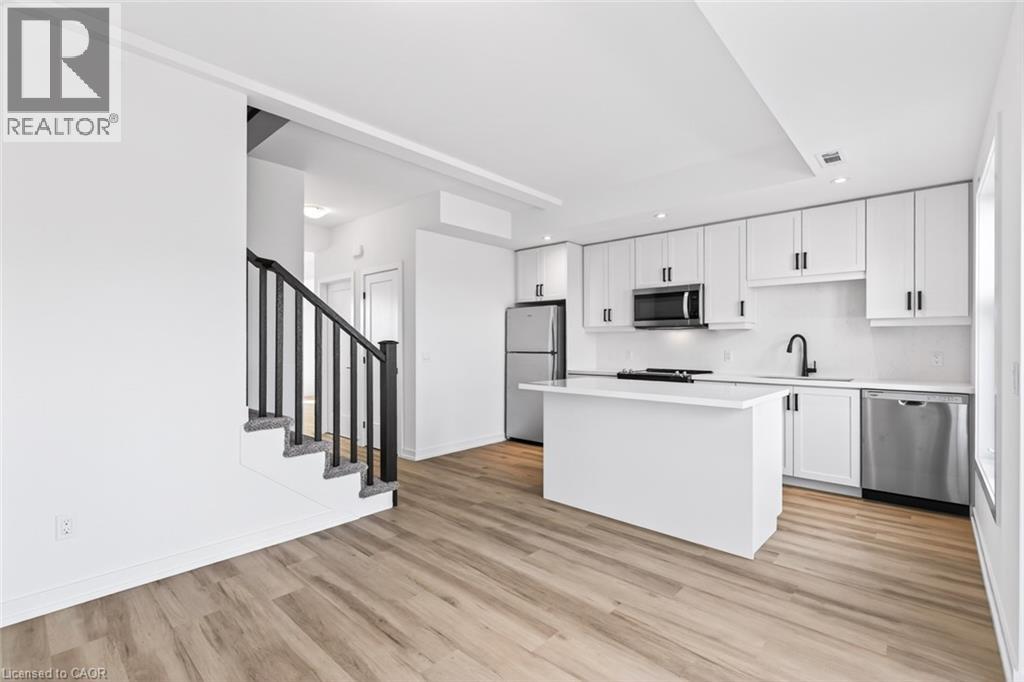 70 Kenesky Drive Unit# 36, Waterdown, Ontario  L0R 2H7 - Photo 12 - 40775015