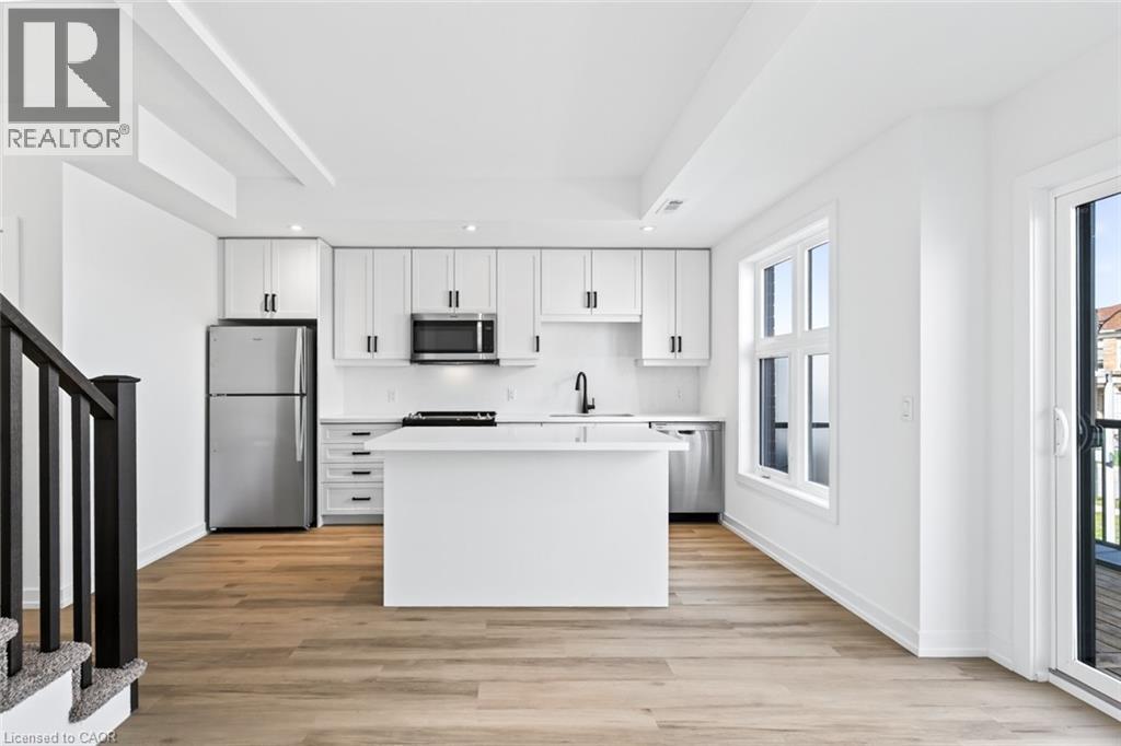 70 Kenesky Drive Unit# 36, Waterdown, Ontario  L0R 2H7 - Photo 14 - 40775015