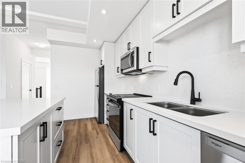 70 Kenesky Drive Unit# 36, Waterdown, Ontario  L0R 2H7 - Photo 16 - 40775015