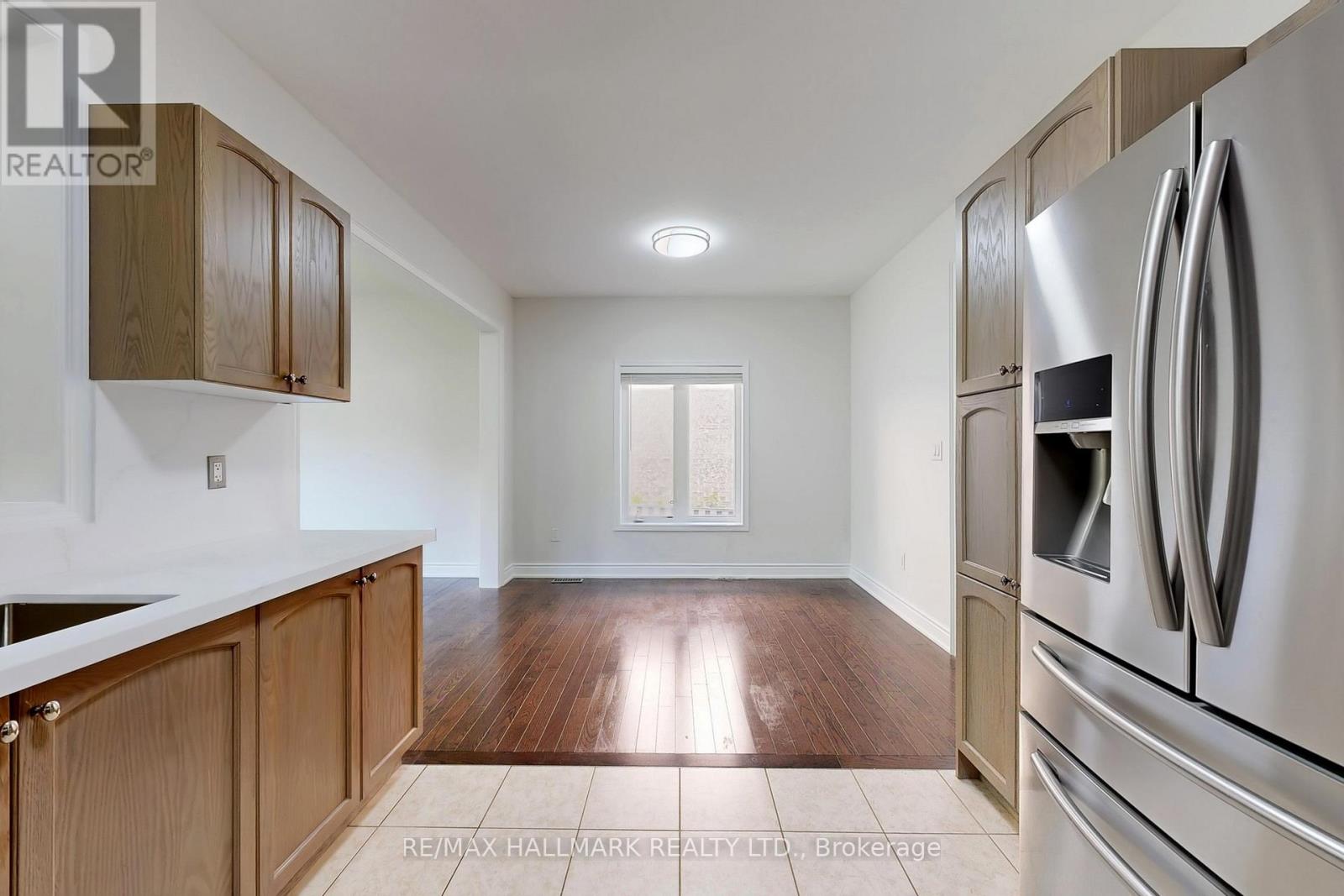 138 Olde Bayview Avenue, Richmond Hill, Ontario  L4E 3C7 - Photo 10 - N12435254