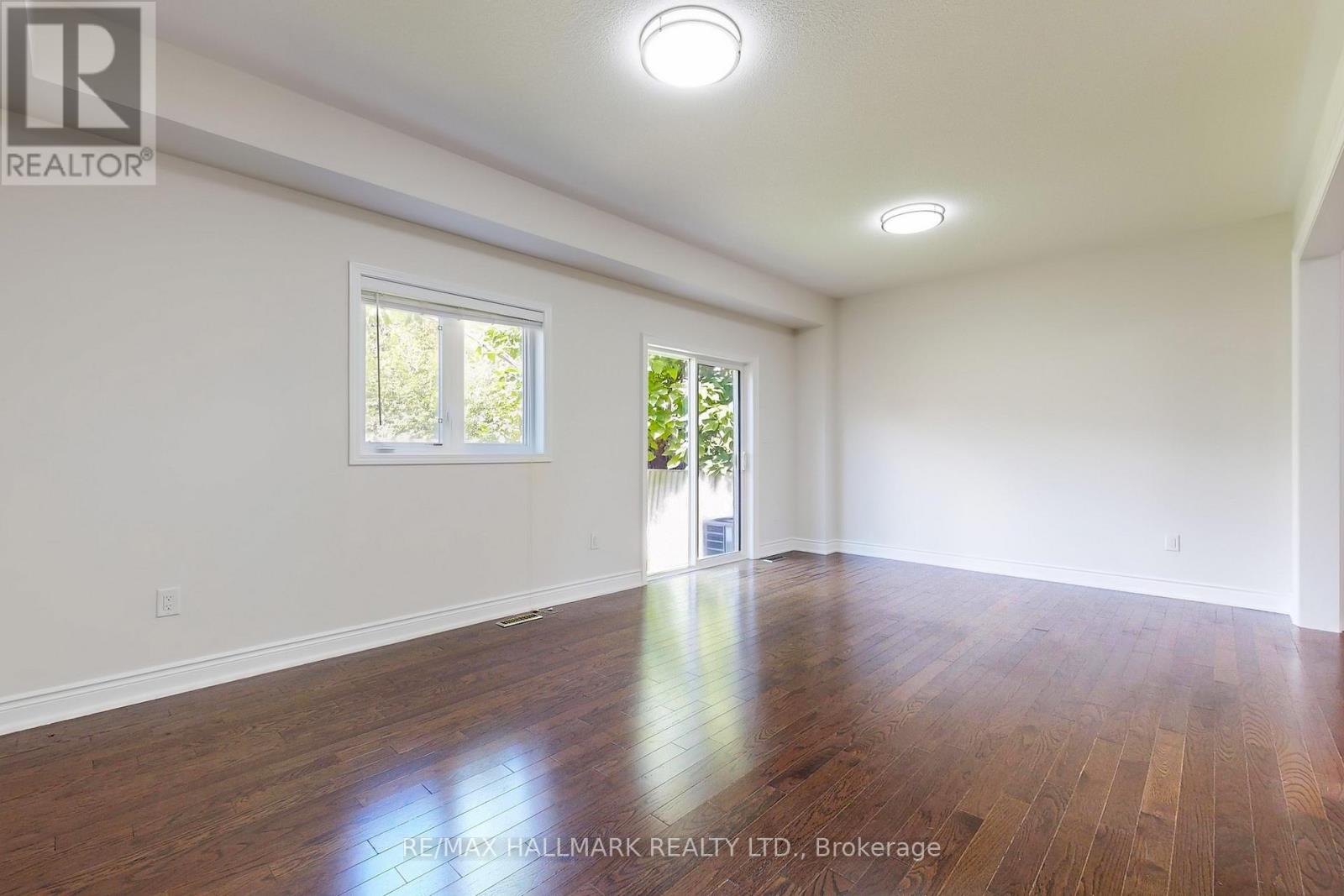 138 Olde Bayview Avenue, Richmond Hill, Ontario  L4E 3C7 - Photo 14 - N12435254
