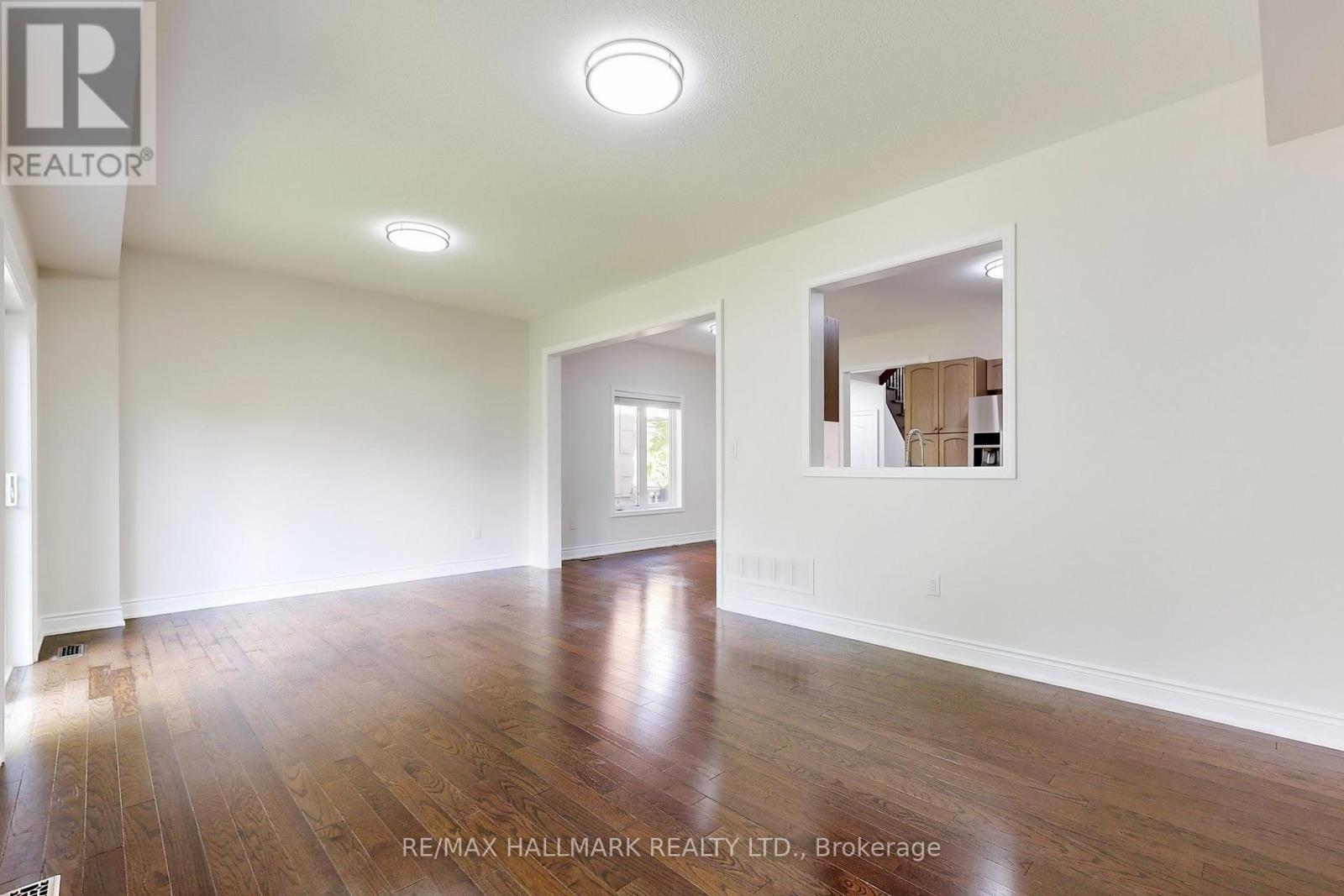138 Olde Bayview Avenue, Richmond Hill, Ontario  L4E 3C7 - Photo 15 - N12435254