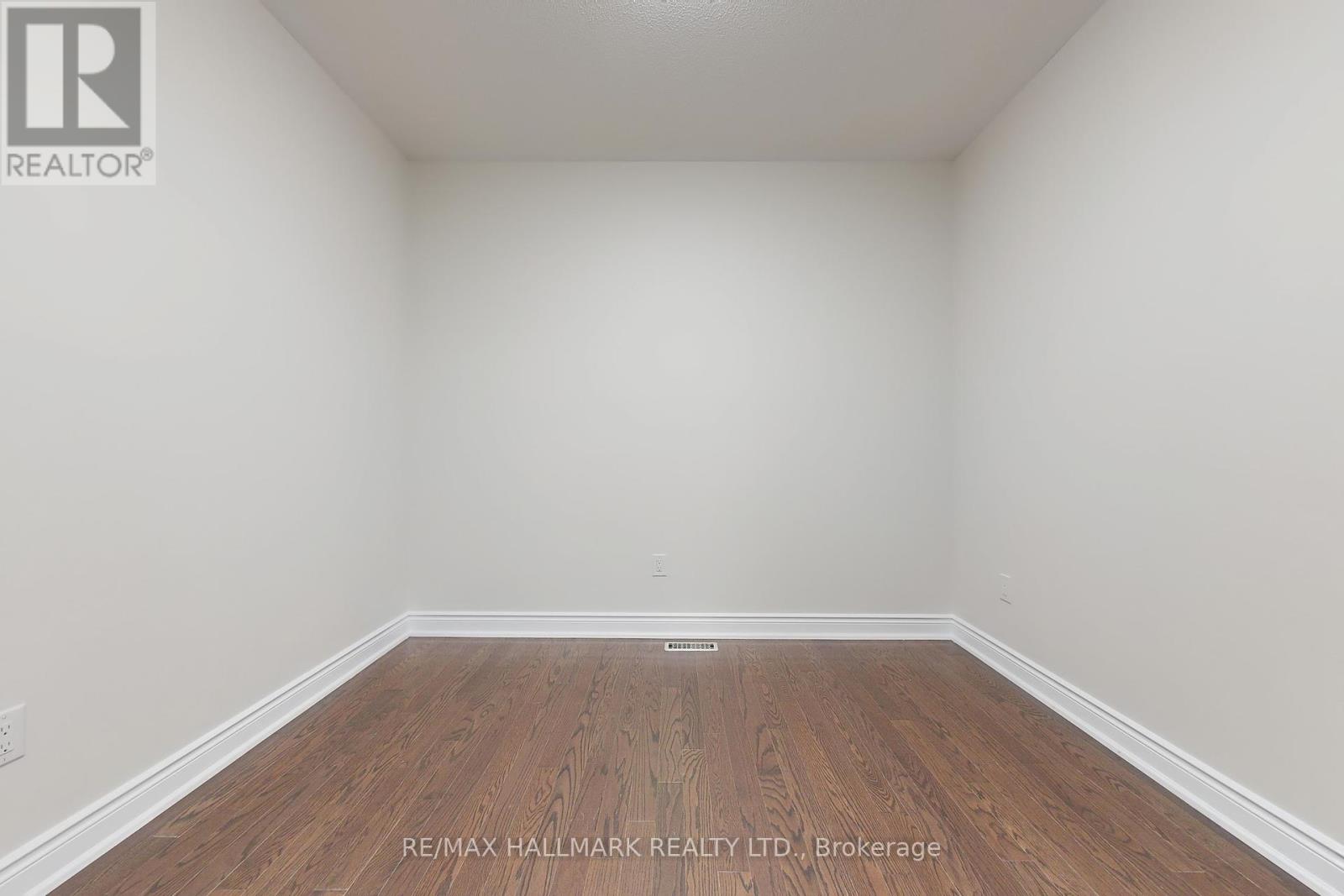 138 Olde Bayview Avenue, Richmond Hill, Ontario  L4E 3C7 - Photo 18 - N12435254