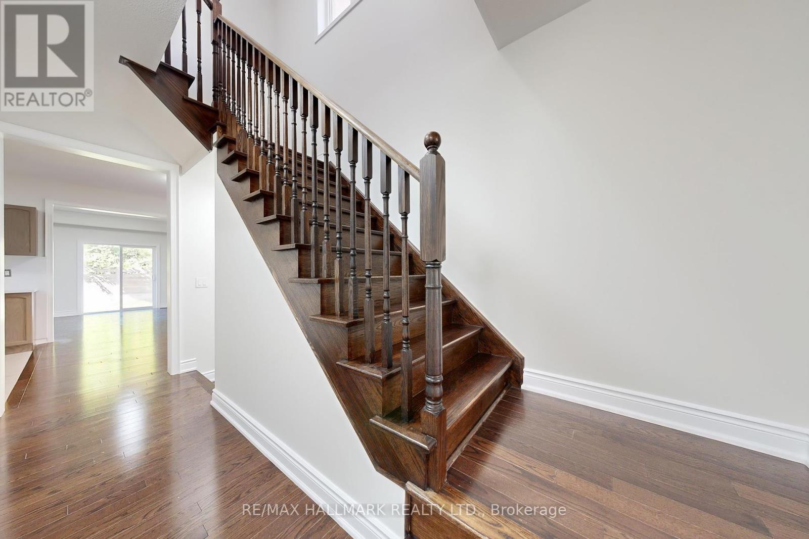 138 Olde Bayview Avenue, Richmond Hill, Ontario  L4E 3C7 - Photo 19 - N12435254