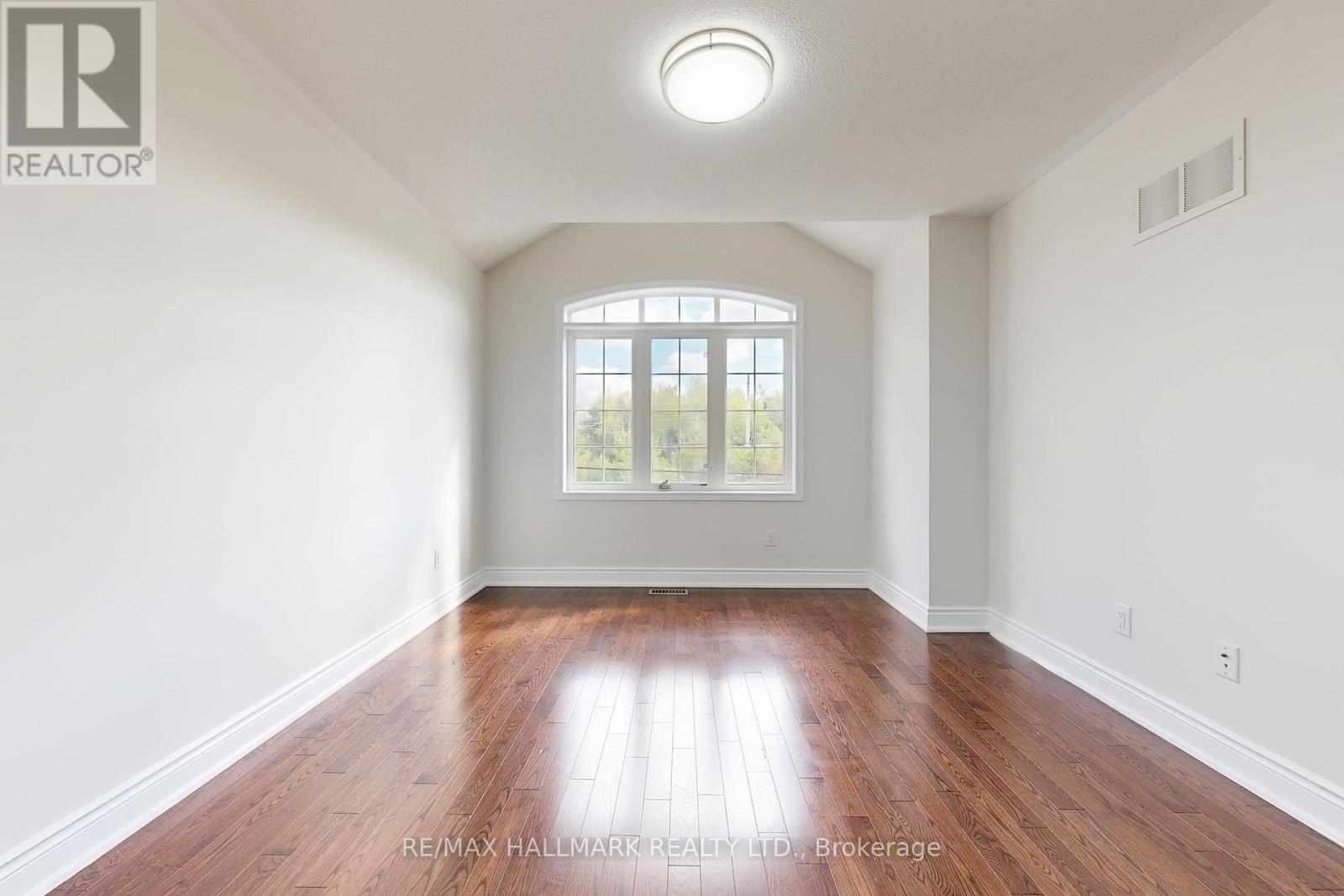 138 Olde Bayview Avenue, Richmond Hill, Ontario  L4E 3C7 - Photo 24 - N12435254