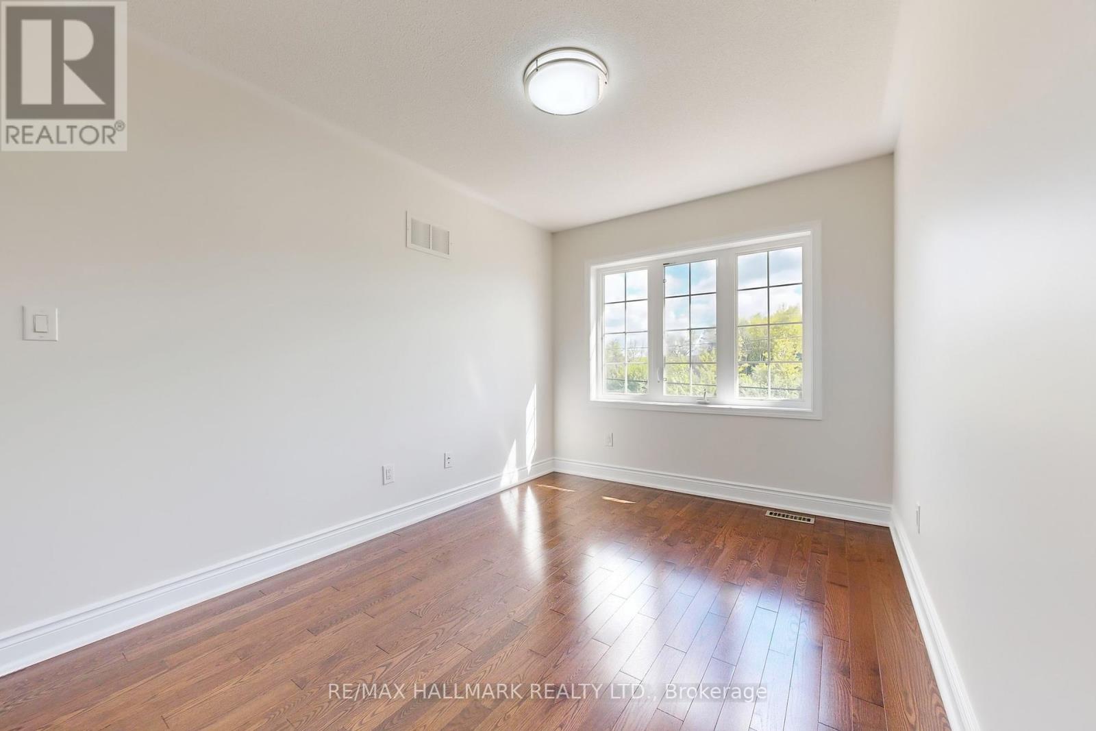 138 Olde Bayview Avenue, Richmond Hill, Ontario  L4E 3C7 - Photo 28 - N12435254