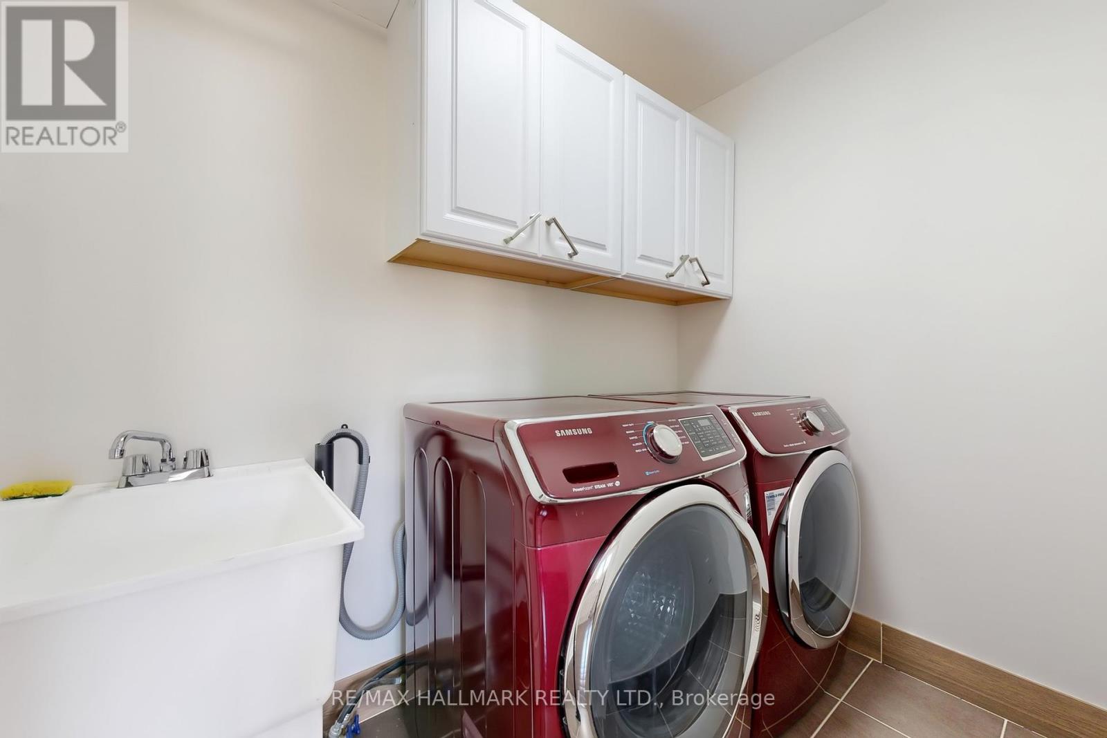138 Olde Bayview Avenue, Richmond Hill, Ontario  L4E 3C7 - Photo 32 - N12435254