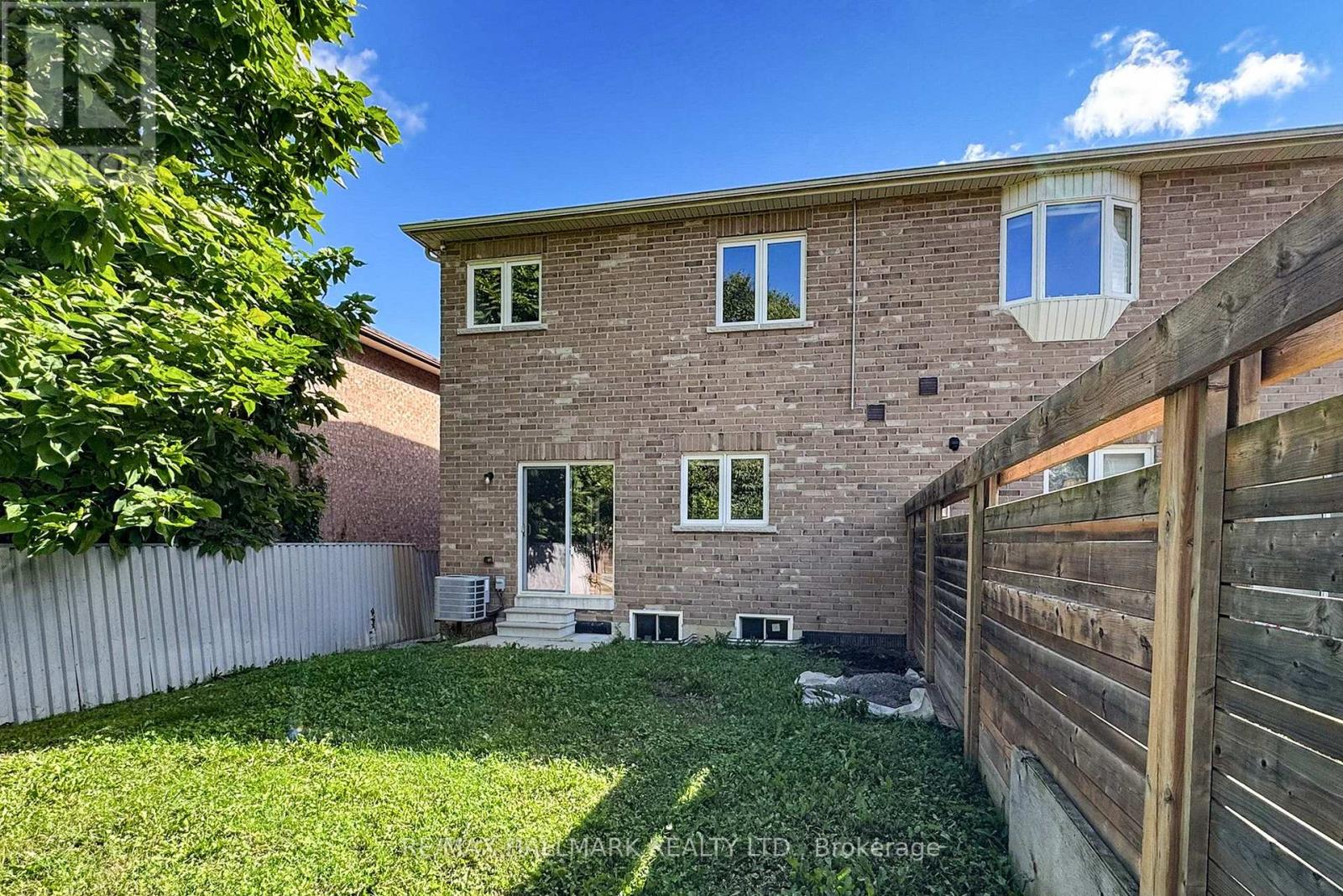 138 Olde Bayview Avenue, Richmond Hill, Ontario  L4E 3C7 - Photo 35 - N12435254