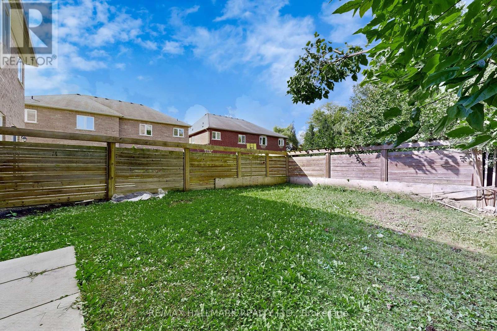 138 Olde Bayview Avenue, Richmond Hill, Ontario  L4E 3C7 - Photo 36 - N12435254