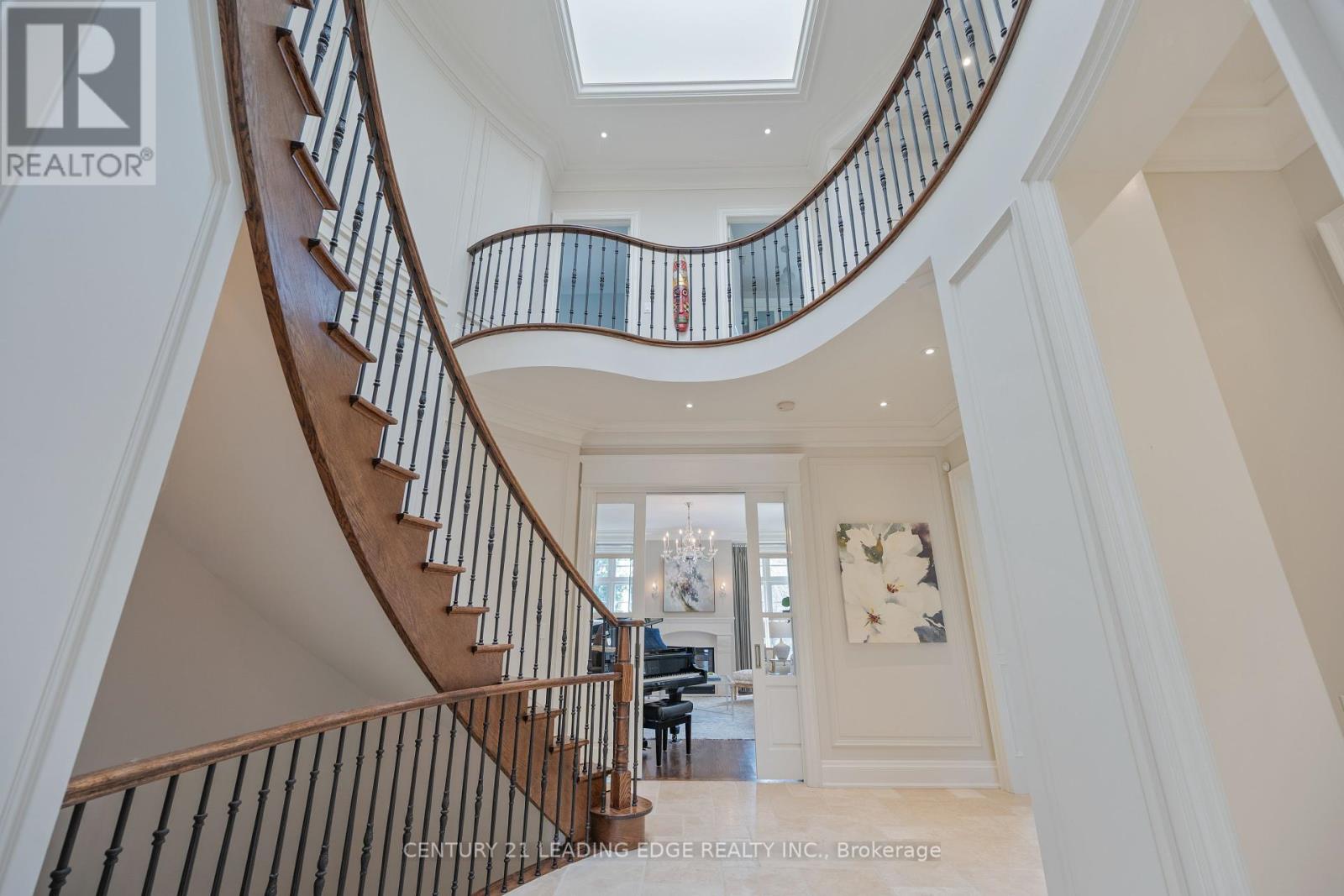 9 Ernie Amsler Court, Markham, Ontario  L6C 0K1 - Photo 4 - N12435312