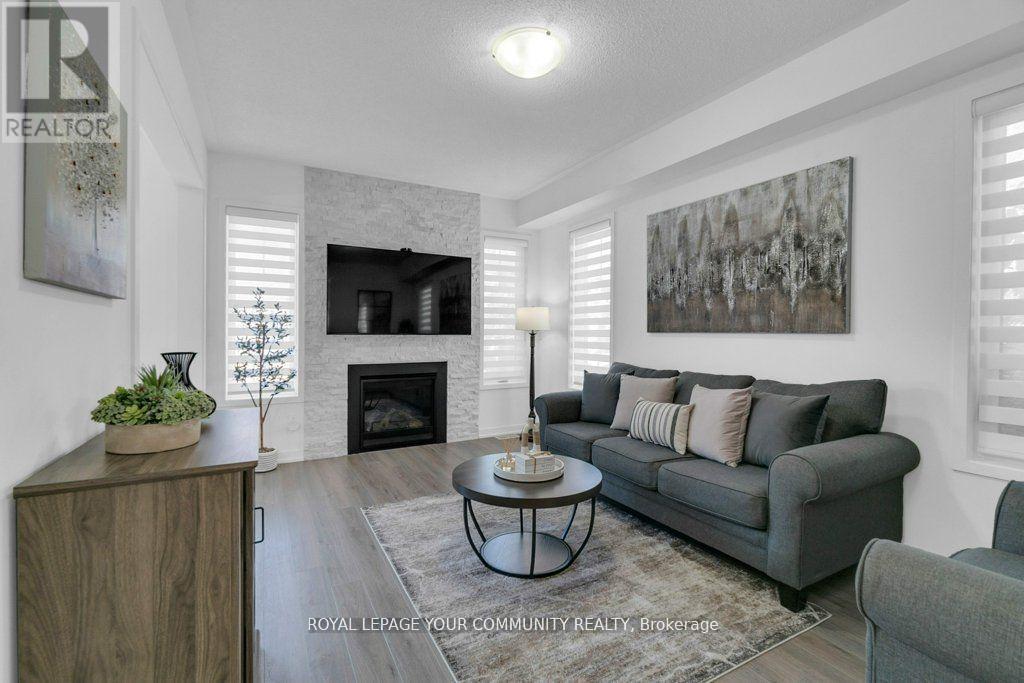 258 Harding Park Street, Newmarket, Ontario  L3Y 0E1 - Photo 13 - N12435313