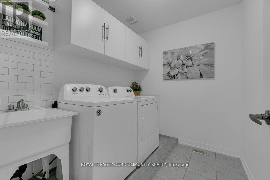 258 Harding Park Street, Newmarket, Ontario  L3Y 0E1 - Photo 30 - N12435313