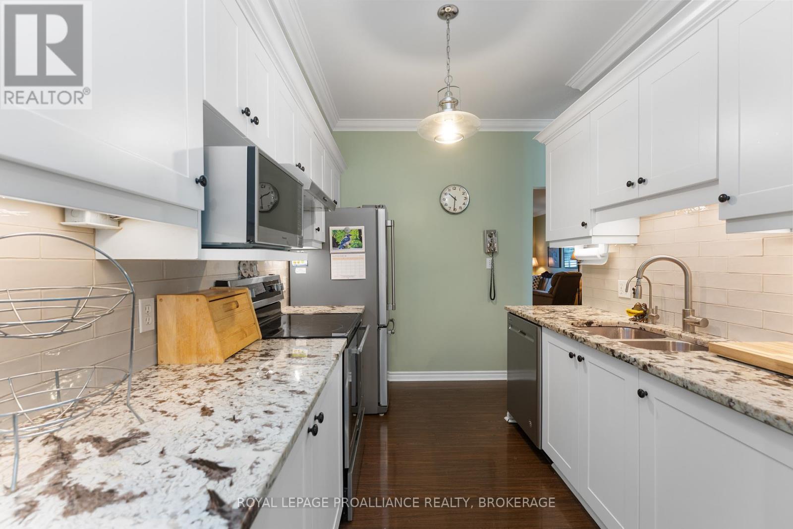 39 Mowat Avenue, Kingston, Ontario  K7M 8Y8 - Photo 12 - X12435337