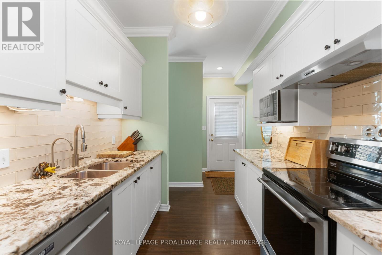 39 Mowat Avenue, Kingston, Ontario  K7M 8Y8 - Photo 14 - X12435337