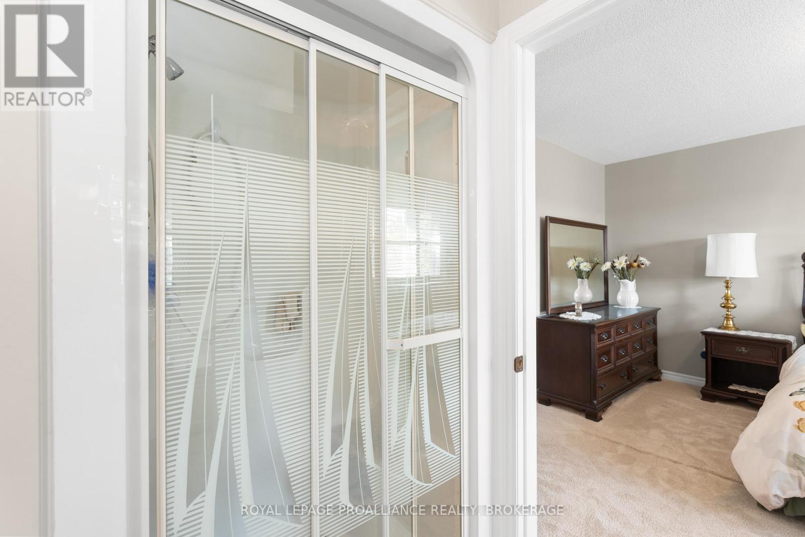 39 Mowat Avenue, Kingston, Ontario  K7M 8Y8 - Photo 25 - X12435337