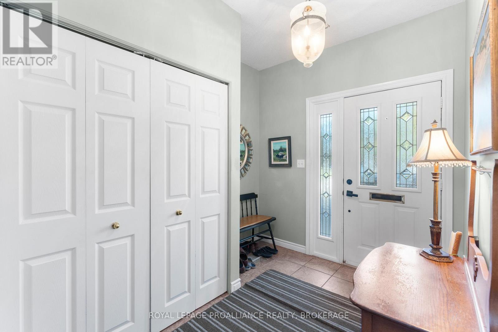 39 Mowat Avenue, Kingston, Ontario  K7M 8Y8 - Photo 5 - X12435337