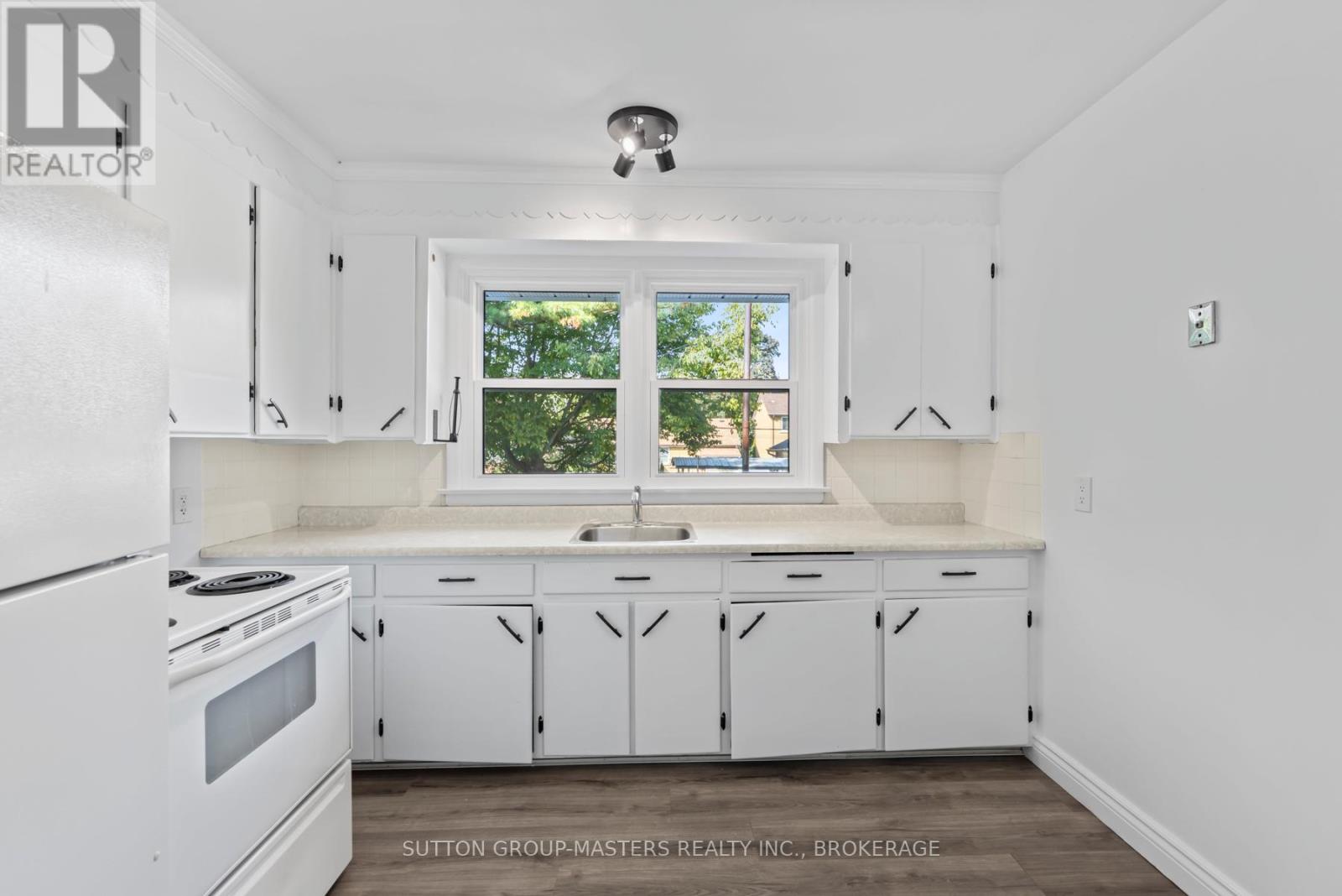 324 Yonge Street, Kingston (Central City West), Ontario  K7M 1G7 - Photo 24 - X12435386