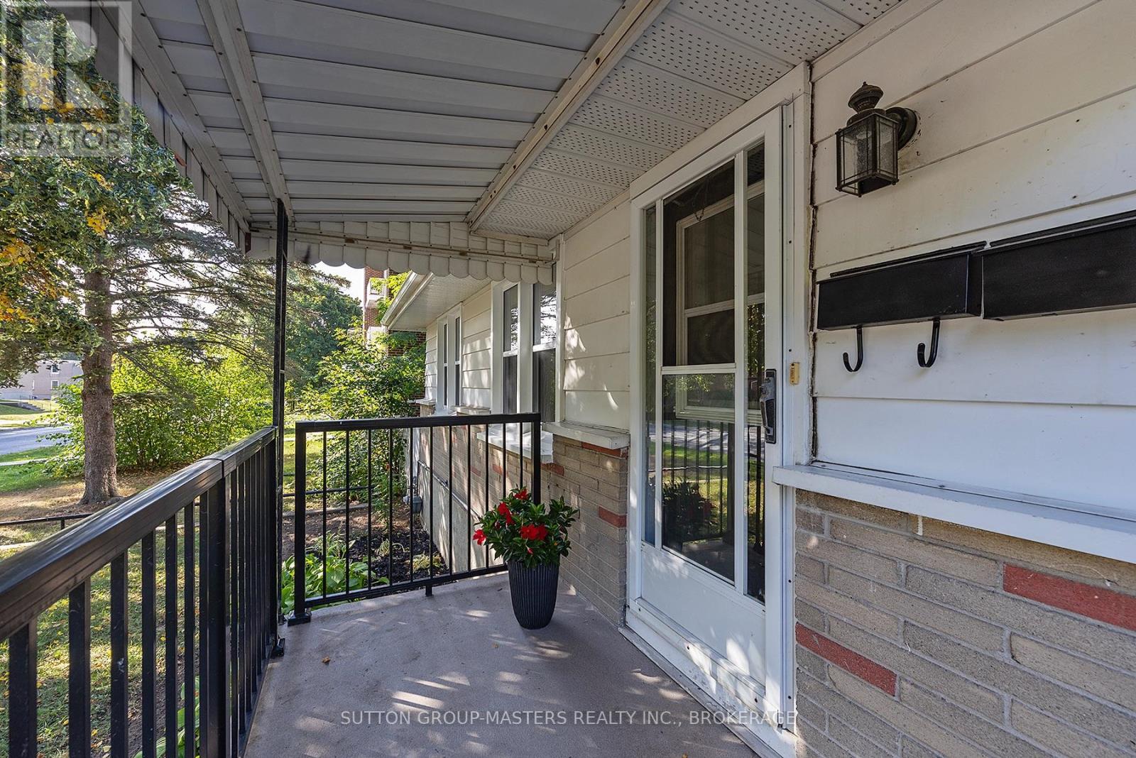 324 Yonge Street, Kingston (Central City West), Ontario  K7M 1G7 - Photo 5 - X12435386