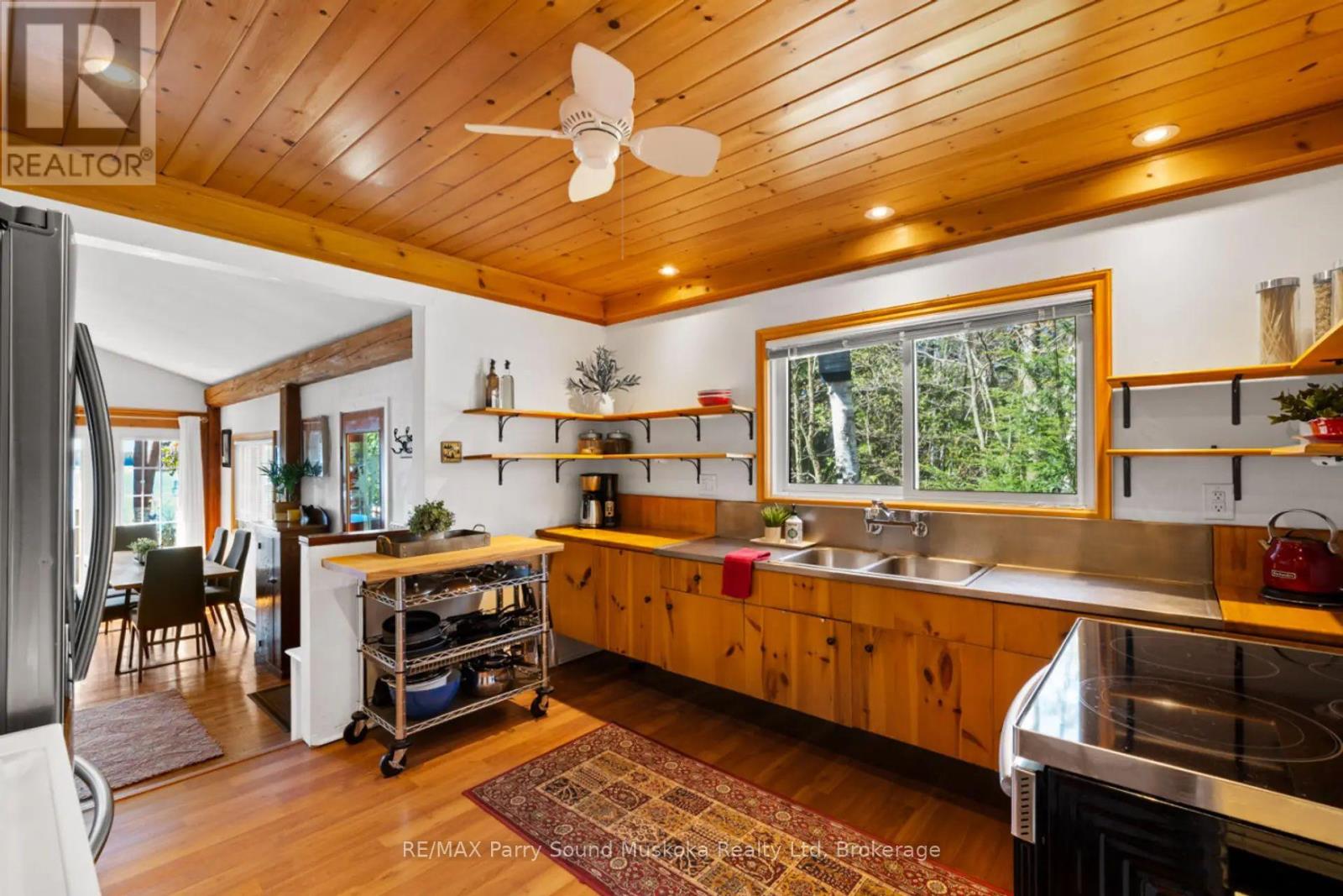 99 Sugar Lake Road, Seguin, Ontario  P2A 0B6 - Photo 12 - X12435350