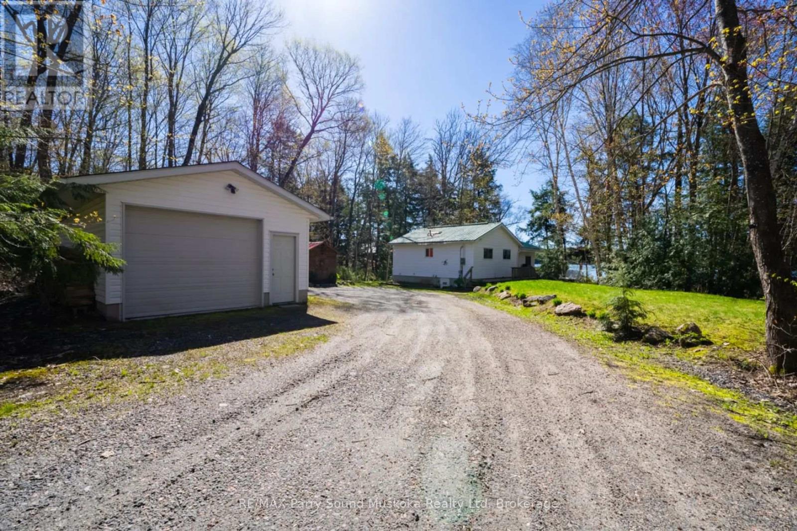 99 Sugar Lake Road, Seguin, Ontario  P2A 0B6 - Photo 23 - X12435350