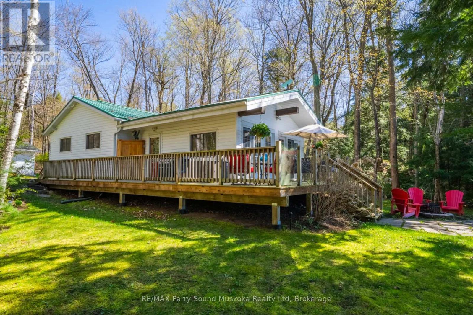 99 Sugar Lake Road, Seguin, Ontario  P2A 0B6 - Photo 5 - X12435350