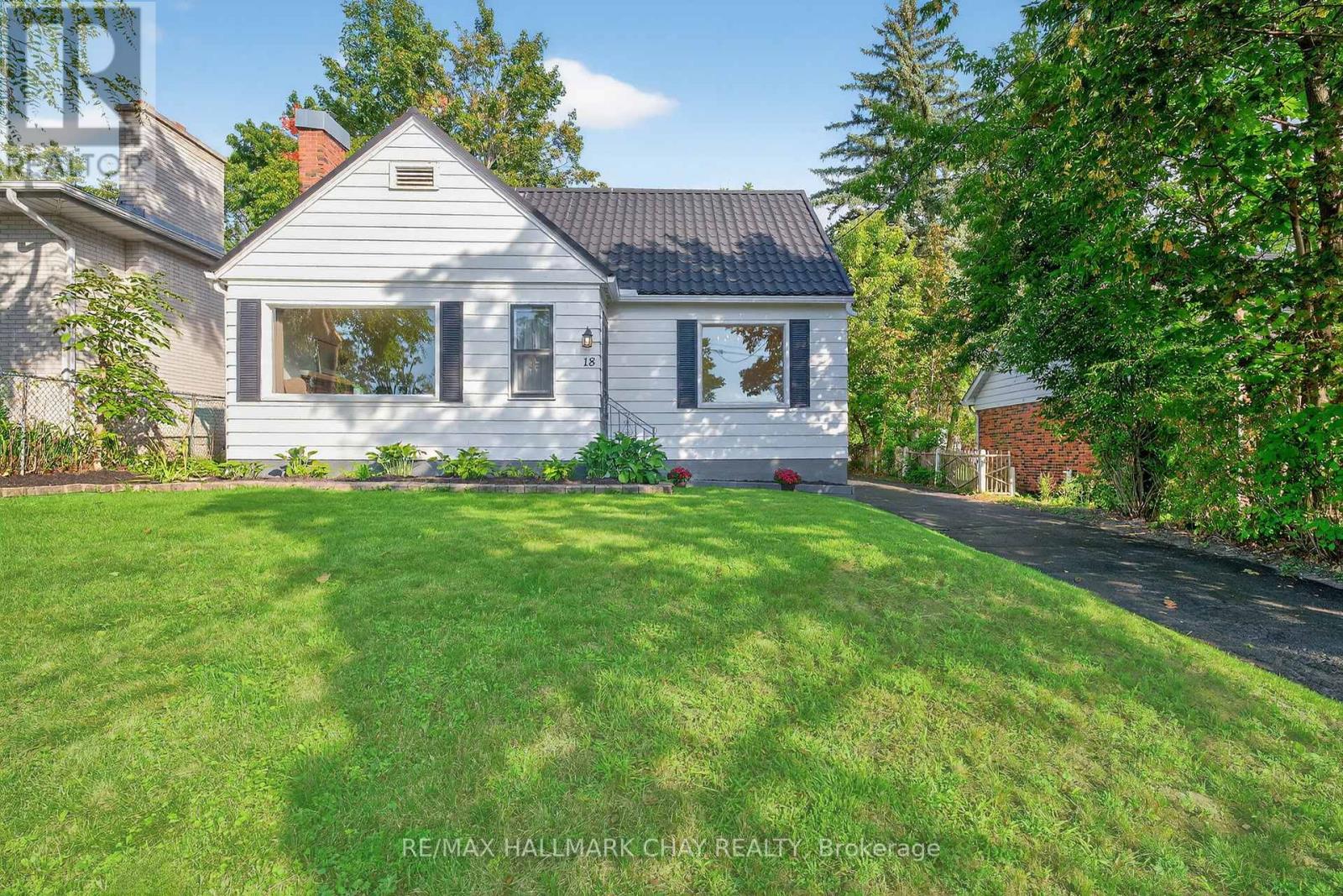 18 NORTH STREET E, Orillia, Ontario