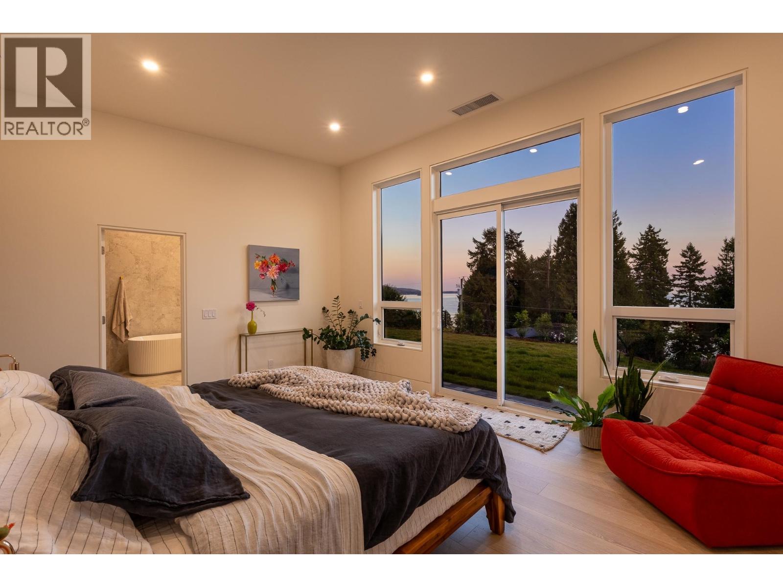 980 Gower Point Road, Gibsons, British Columbia  V0N 1V3 - Photo 35 - R3051488