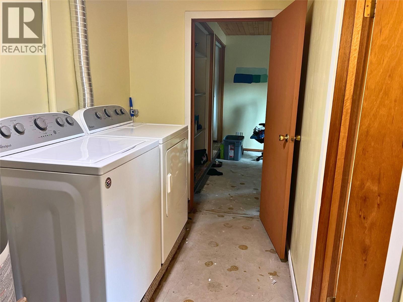 7508 Crowfoot Drive, Anglemont, British Columbia  V0E 1M8 - Photo 21 - 10363526