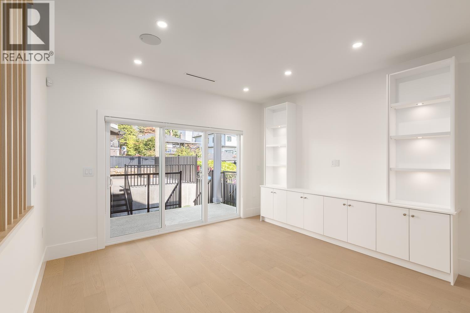 3929 Forest Street, Burnaby, British Columbia  V5G 1W7 - Photo 9 - R3053220