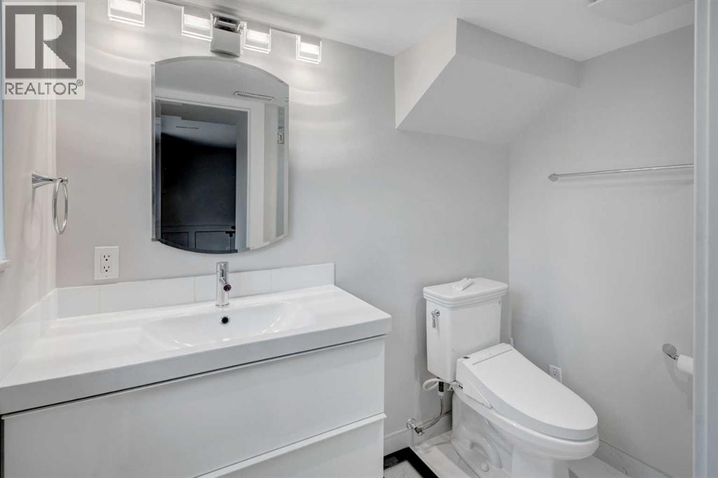 355 Coach Ridge Rise Sw, Calgary, Alberta  T3H 1E9 - Photo 27 - A2259687