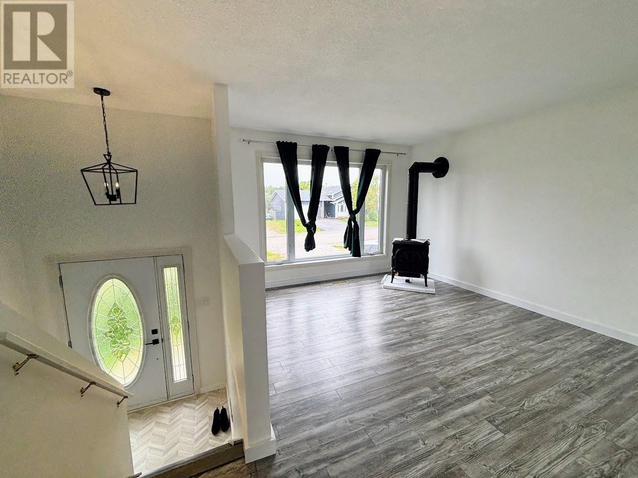 51 Radisson Cres, Marathon, Ontario  P0T 2E0 - Photo 9 - TB252131