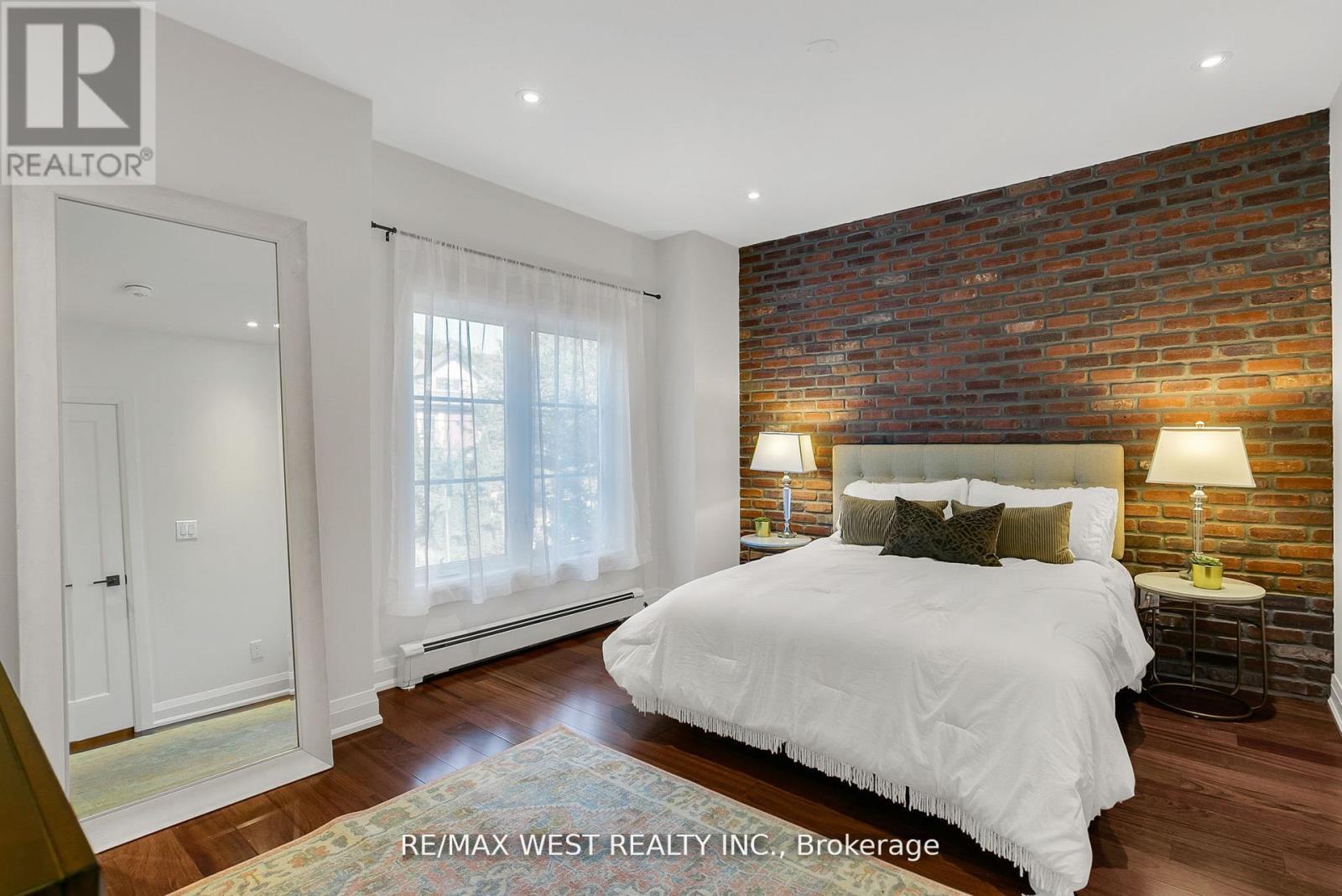 414 Clendenan Avenue, Toronto, Ontario  M6P 2X6 - Photo 10 - W12435226