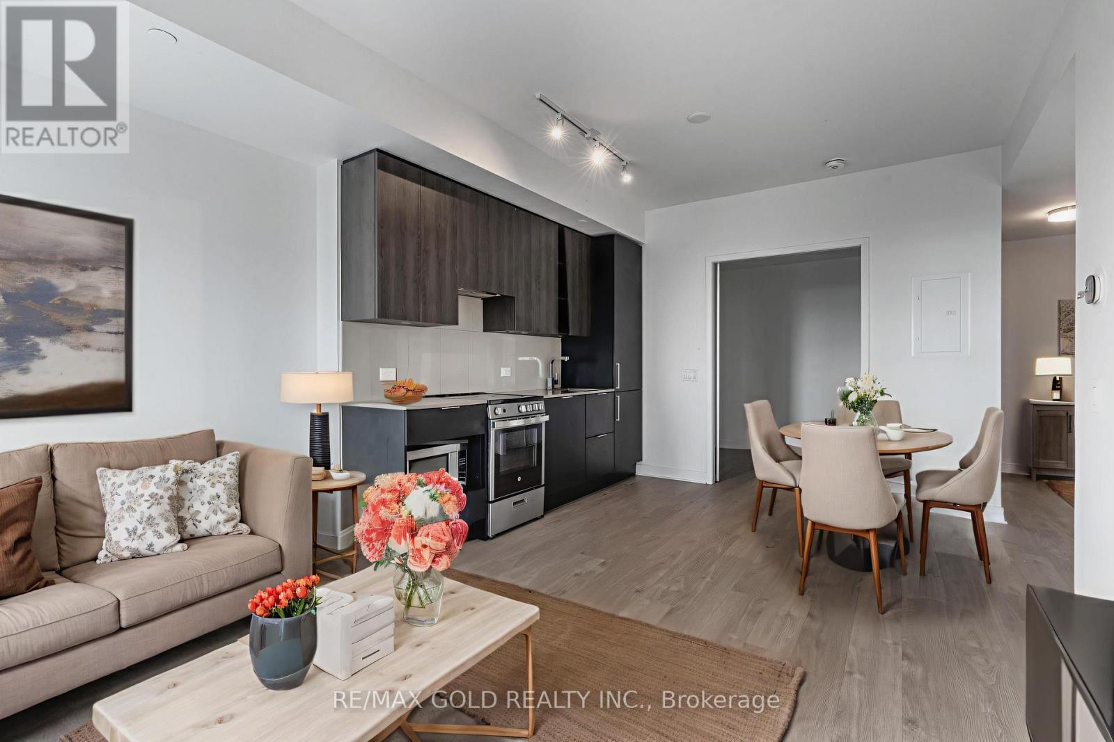 2707 - 3900 Confederation Parkway, Mississauga, Ontario  L5B 0M3 - Photo 11 - W12435236