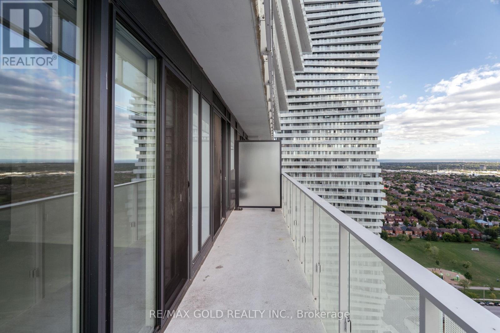 2707 - 3900 Confederation Parkway, Mississauga, Ontario  L5B 0M3 - Photo 21 - W12435236