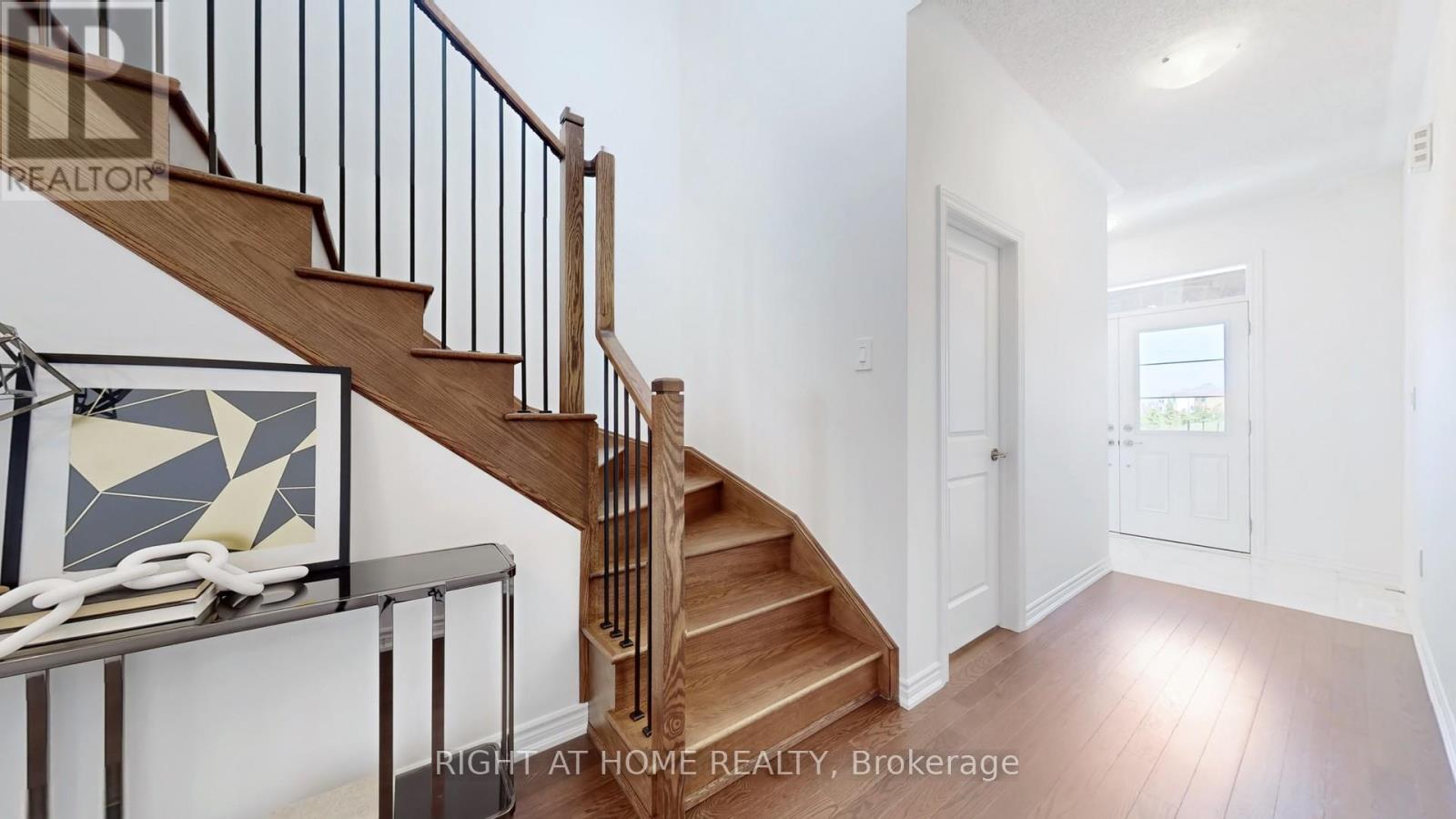 328 Bergamot Avenue, Milton, Ontario  L9E 1Y8 - Photo 21 - W12435269
