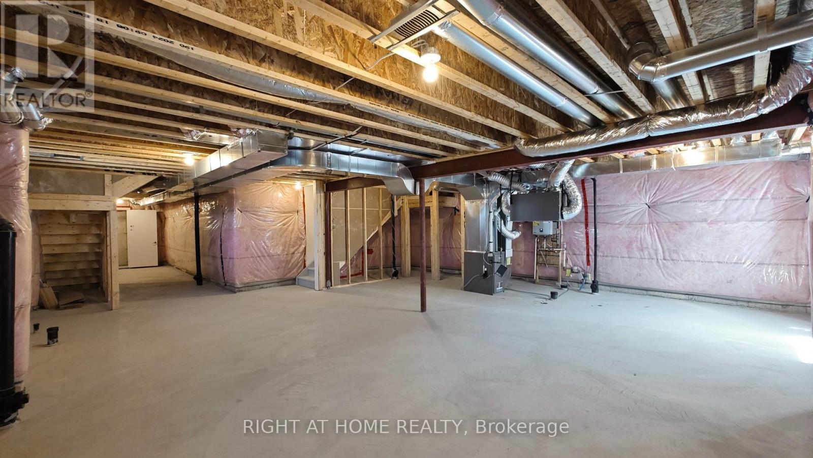 328 Bergamot Avenue, Milton, Ontario  L9E 1Y8 - Photo 46 - W12435269