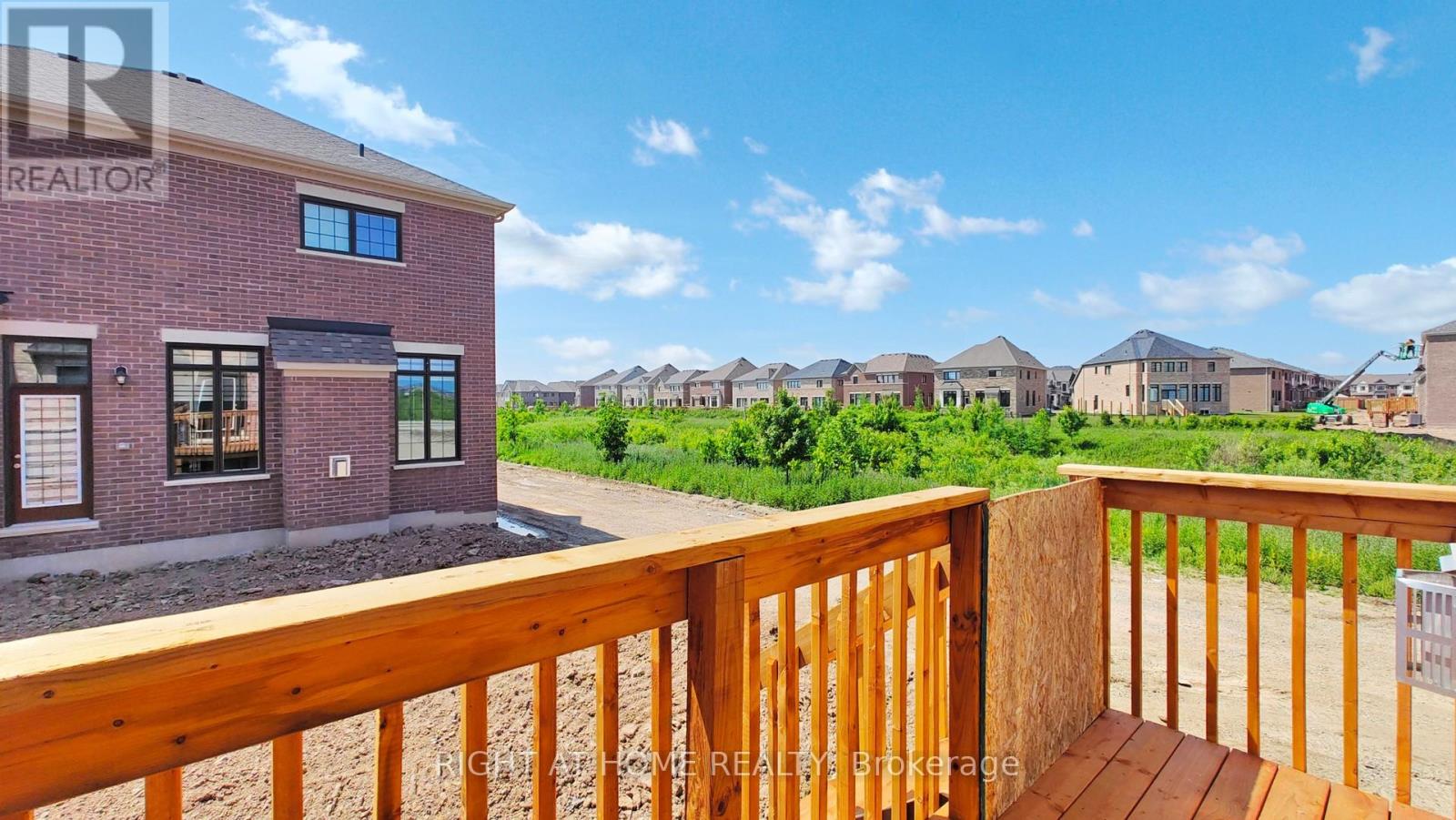 328 Bergamot Avenue, Milton, Ontario  L9E 1Y8 - Photo 48 - W12435269