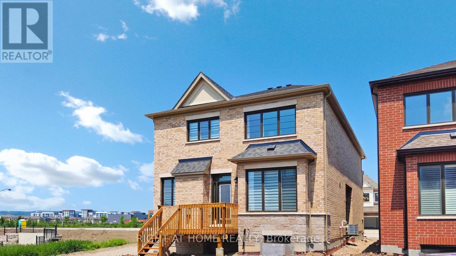 328 Bergamot Avenue, Milton, Ontario  L9E 1Y8 - Photo 50 - W12435269