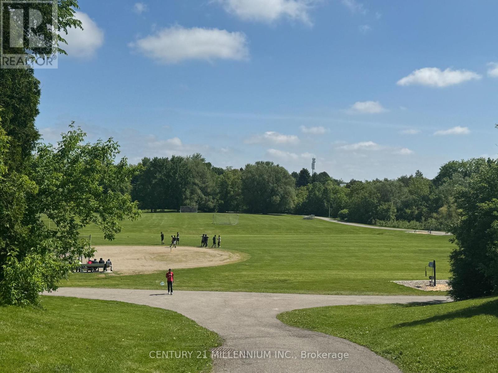 44 Lakecrest Trail, Brampton, Ontario  L6Z 1S6 - Photo 16 - W12435284