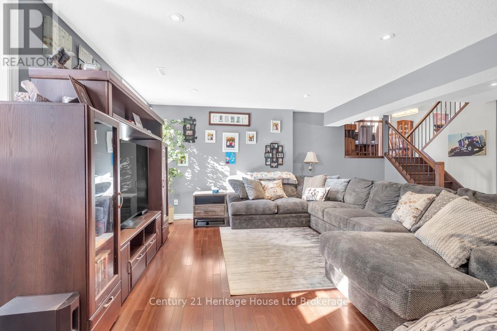 447 Alan Crescent, Woodstock, Ontario  N4S 0B9 - Photo 19 - X12435345