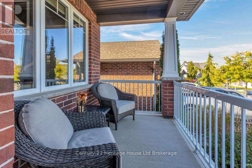 447 Alan Crescent, Woodstock, Ontario  N4S 0B9 - Photo 2 - X12435345