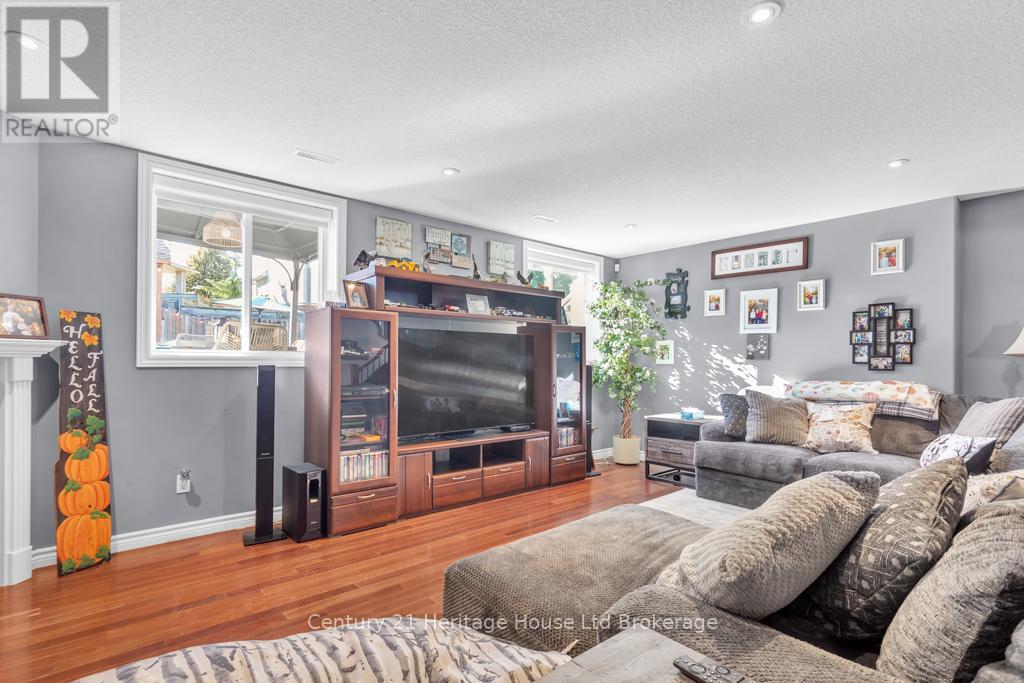 447 Alan Crescent, Woodstock, Ontario  N4S 0B9 - Photo 20 - X12435345