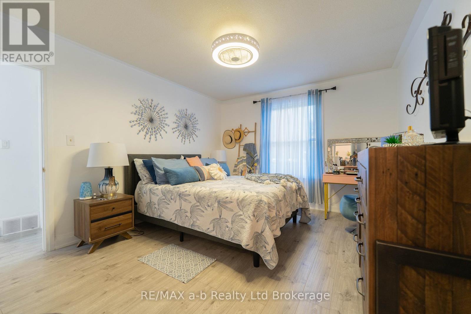6 Camdon Court, Tillsonburg, Ontario  N4G 4B3 - Photo 16 - X12435381